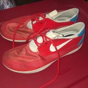 Nike sneakers size 10 in men